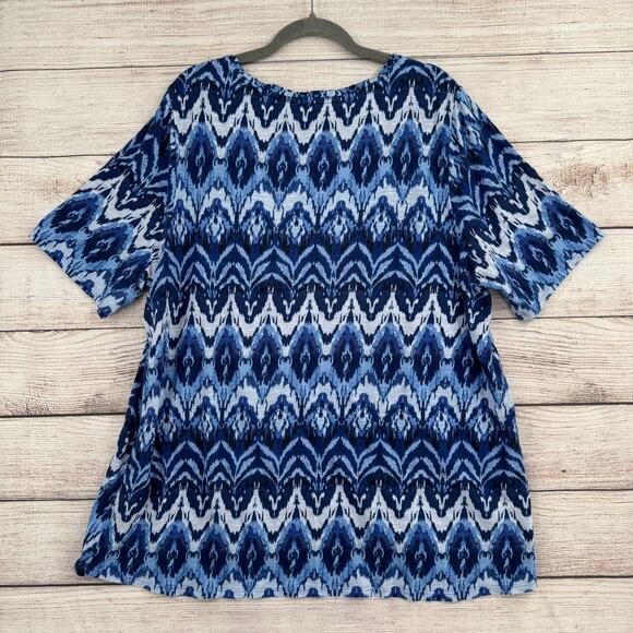 Chico's Geometric Print Scoop Neck T-Shirt Womens XXL Blue Short Sleeve - Picture 2 of 9